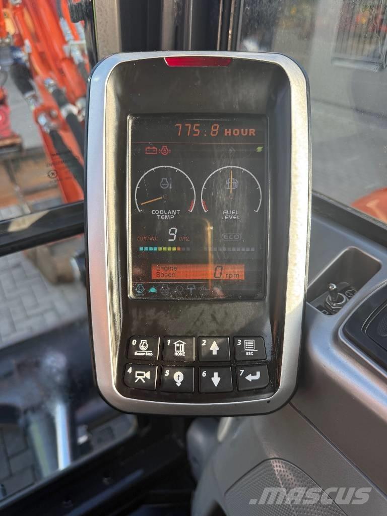 Doosan DX 85 R Midi excavators  7t - 12t