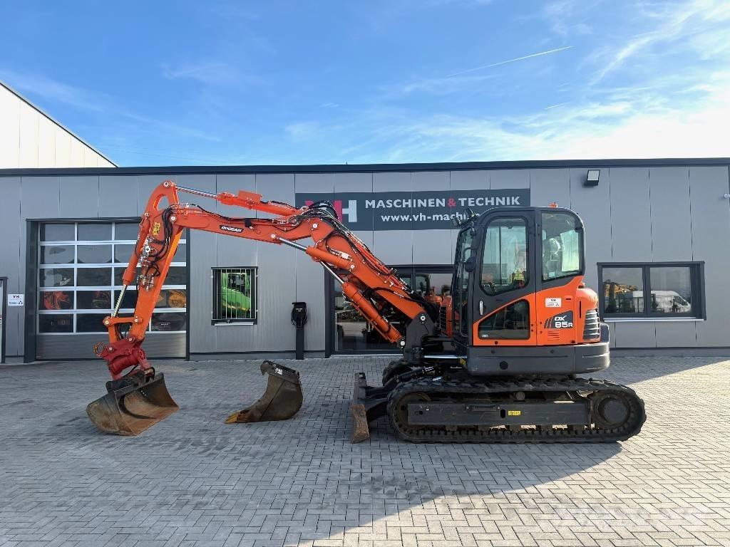 Doosan DX 85 R Midi excavators  7t - 12t