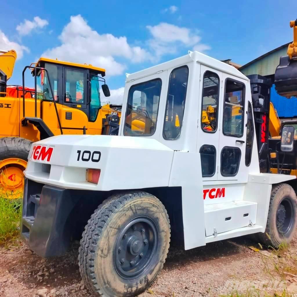 TCM FD100 Diesel trucks