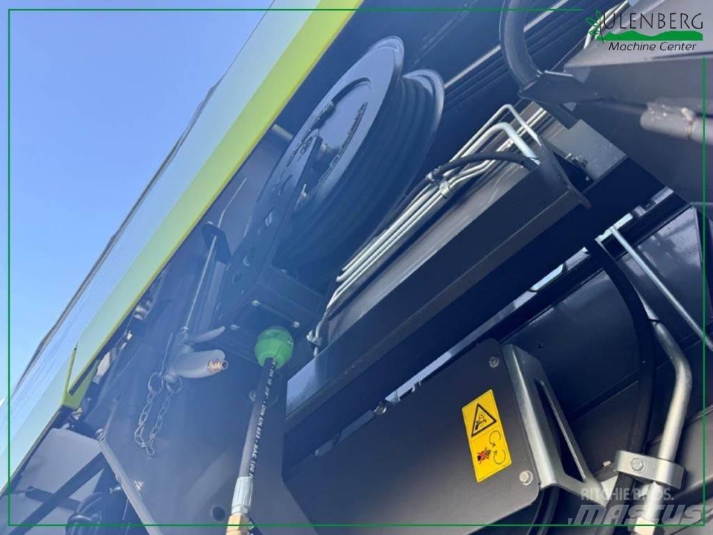 CLAAS Lexion 6800 Combine harvesters