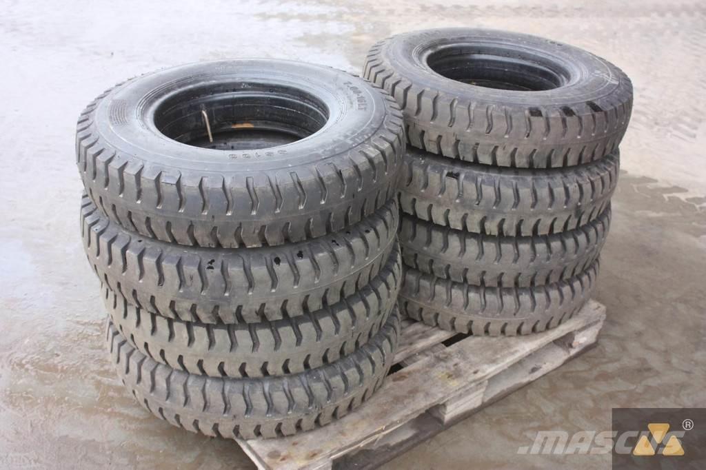  Onbekend 7.00-16LT Tyres, wheels and rims