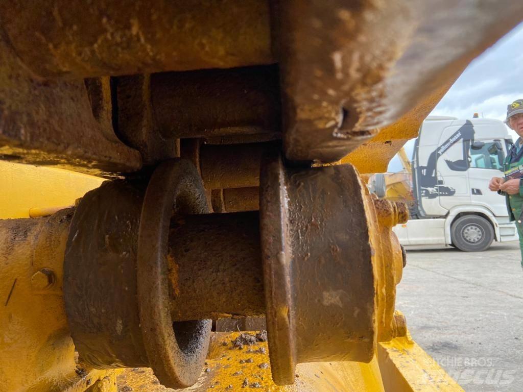 CAT D 8 Crawler dozers