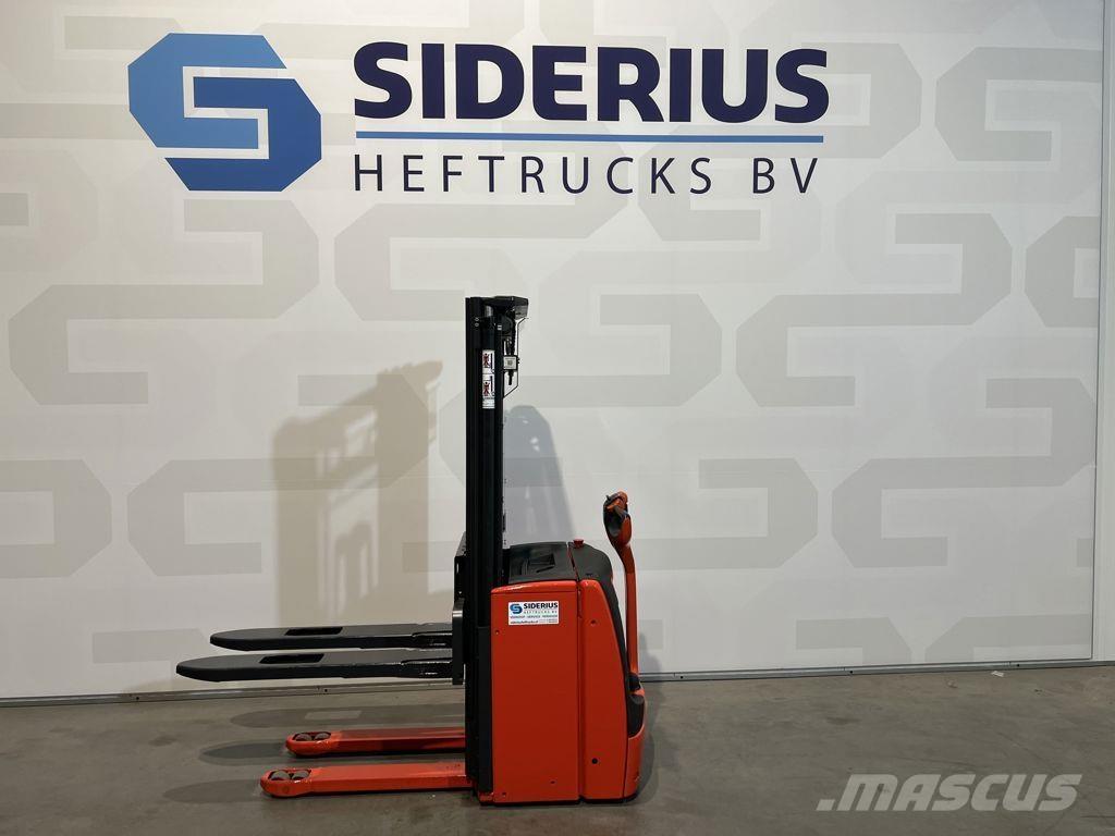 Linde L14 Pedestrian stacker