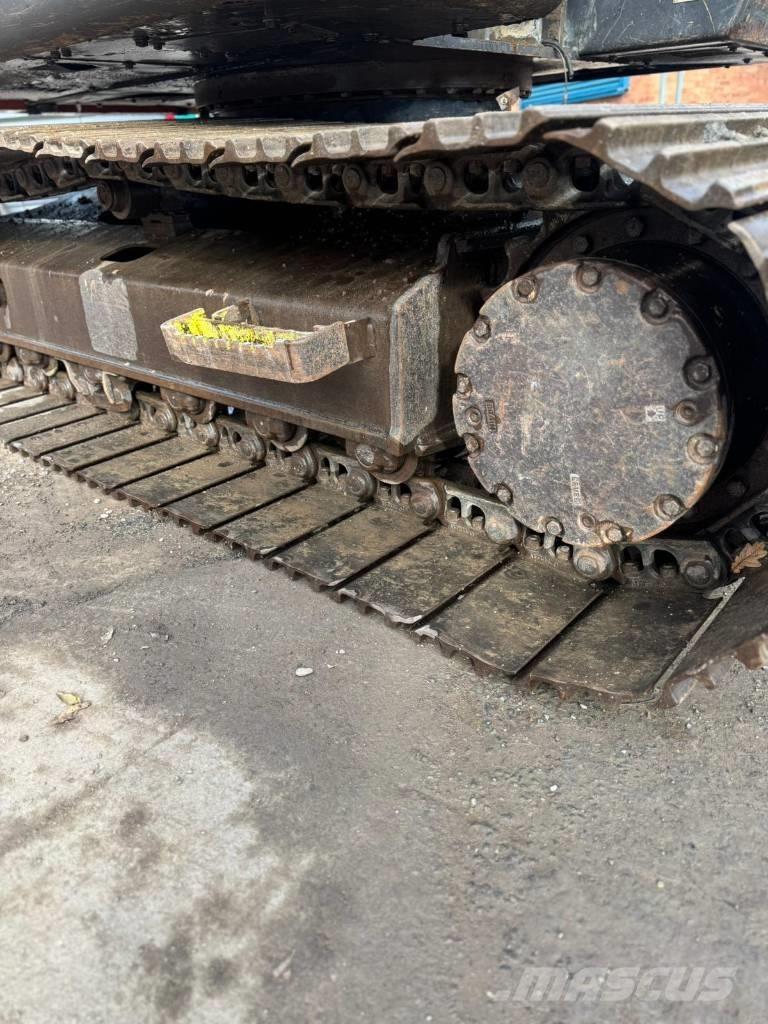 Hitachi ZX 135 US Crawler excavators