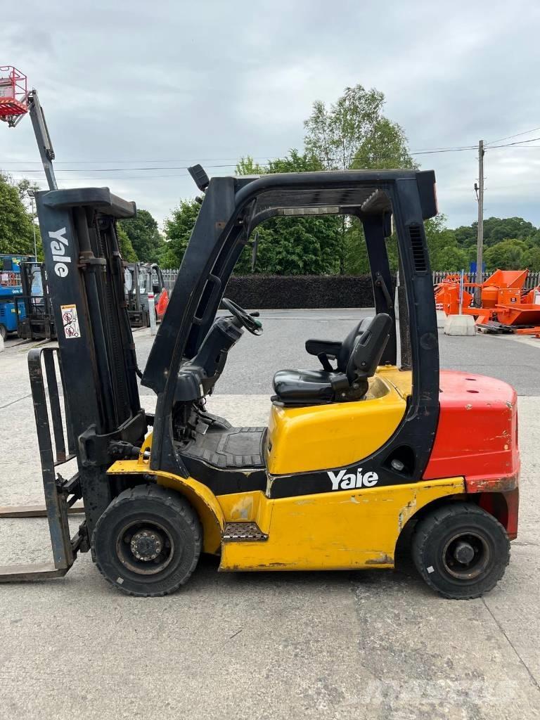 Yale GDP 25 VX Diesel trucks