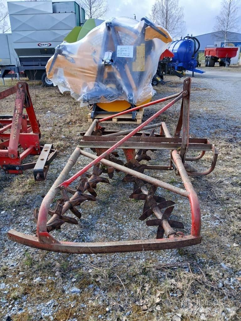  Pyörivä äes 280 Harrows