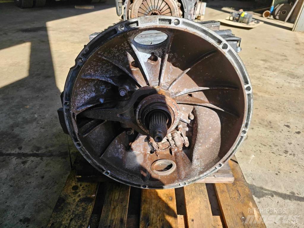Scania P 230 Transmission