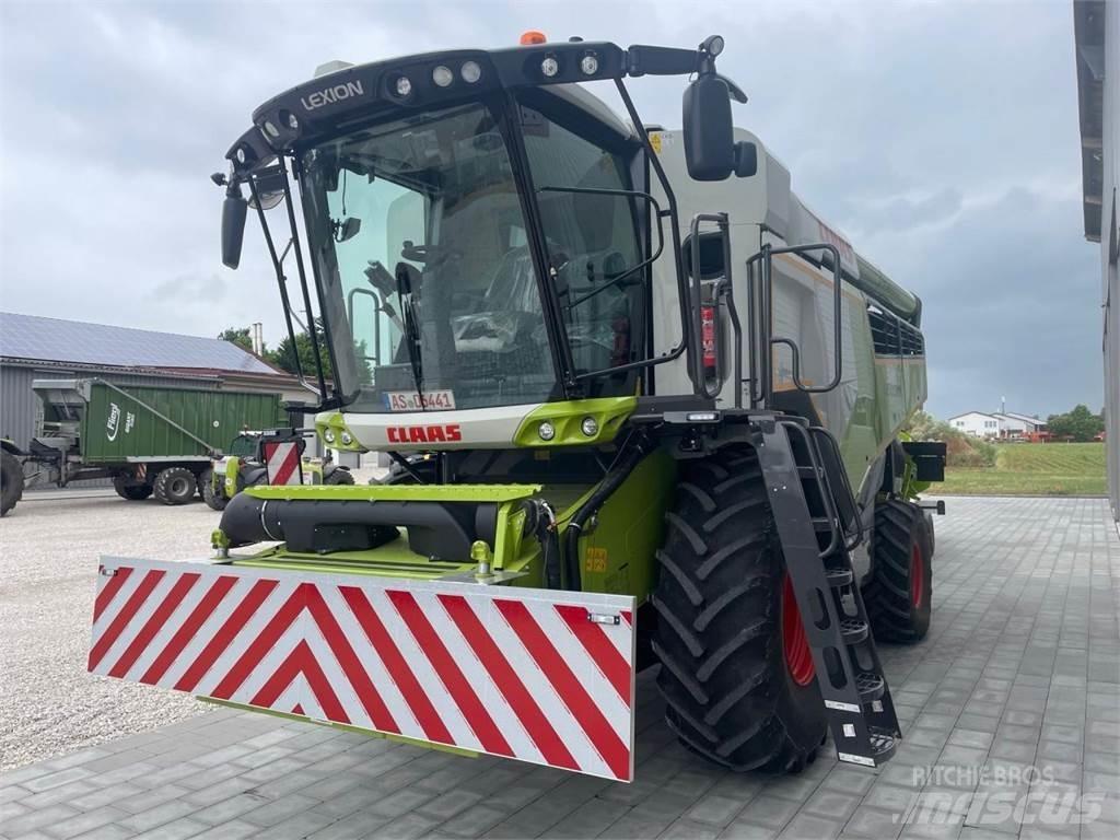 CLAAS Lexion 5400 Combine harvesters