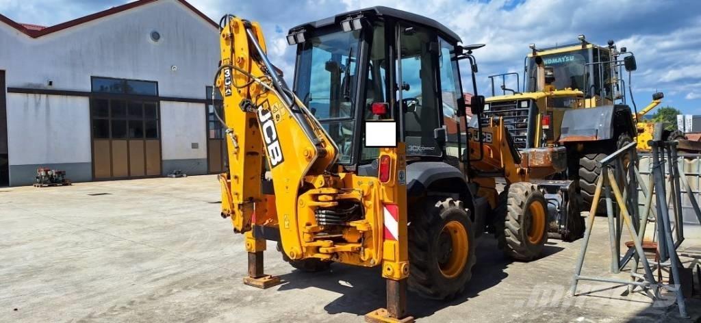 JCB 3cx compact Backhoe loaders