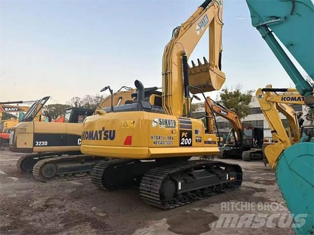 Komatsu PC 200-8 Crawler excavators