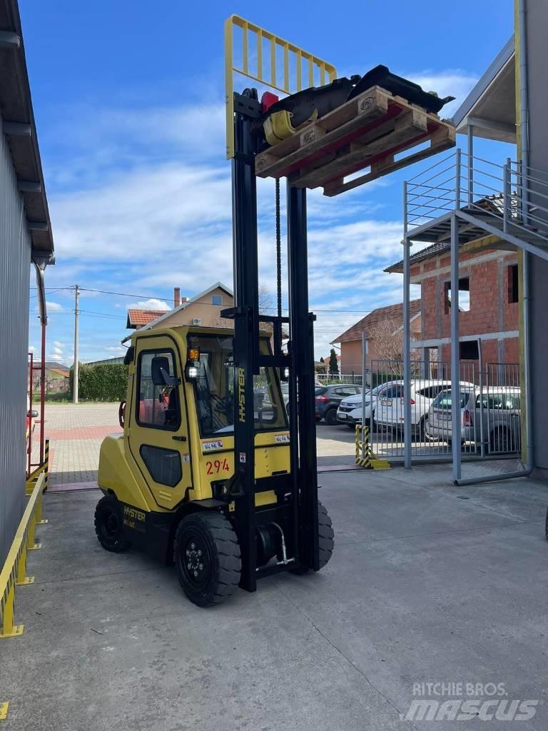 Hyster H3.5UT LPG trucks