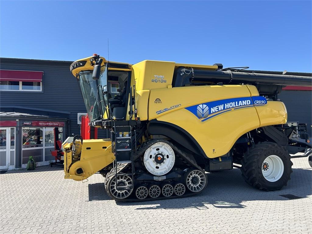New Holland CR 8.90 Combine harvesters