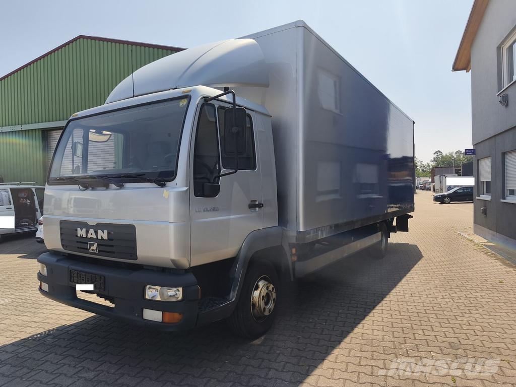 MAN LE 10.220 Box body trucks