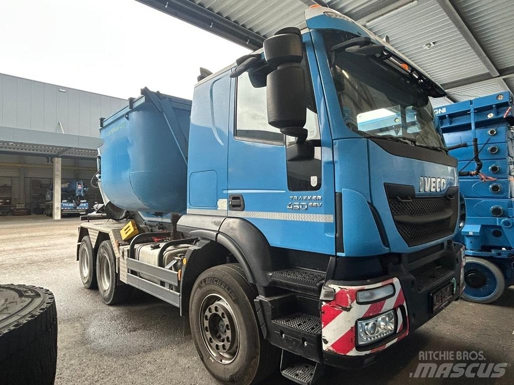 Iveco Trakker 450 Skip loader trucks