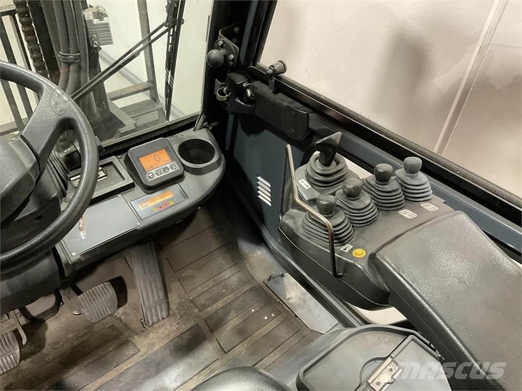 Toyota 40-8FD40N Diesel trucks