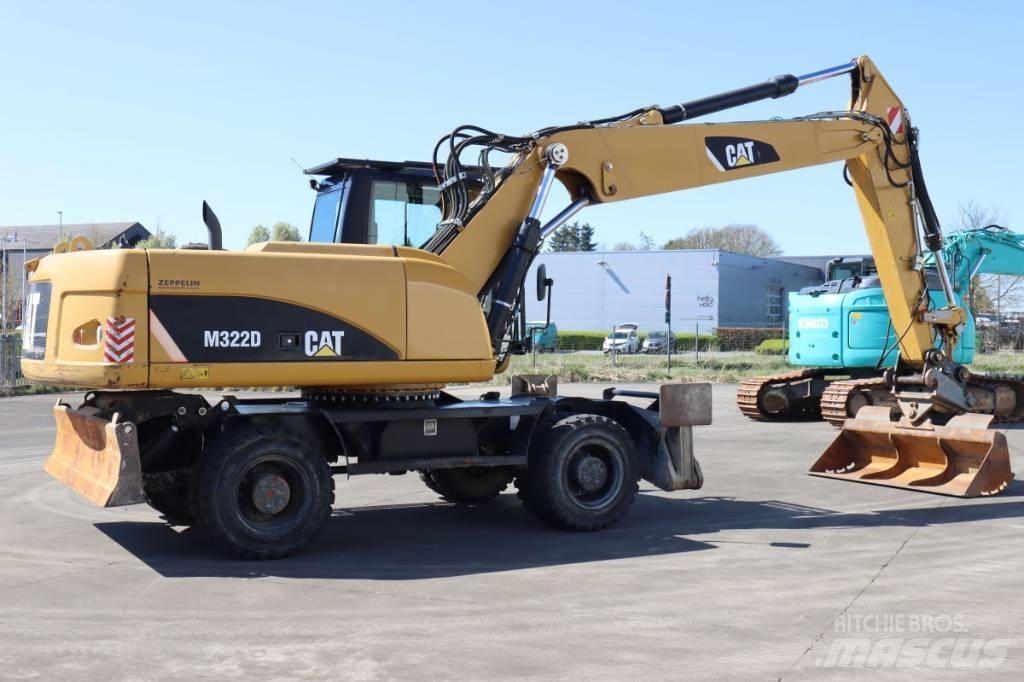 CAT M322D Wheeled excavators
