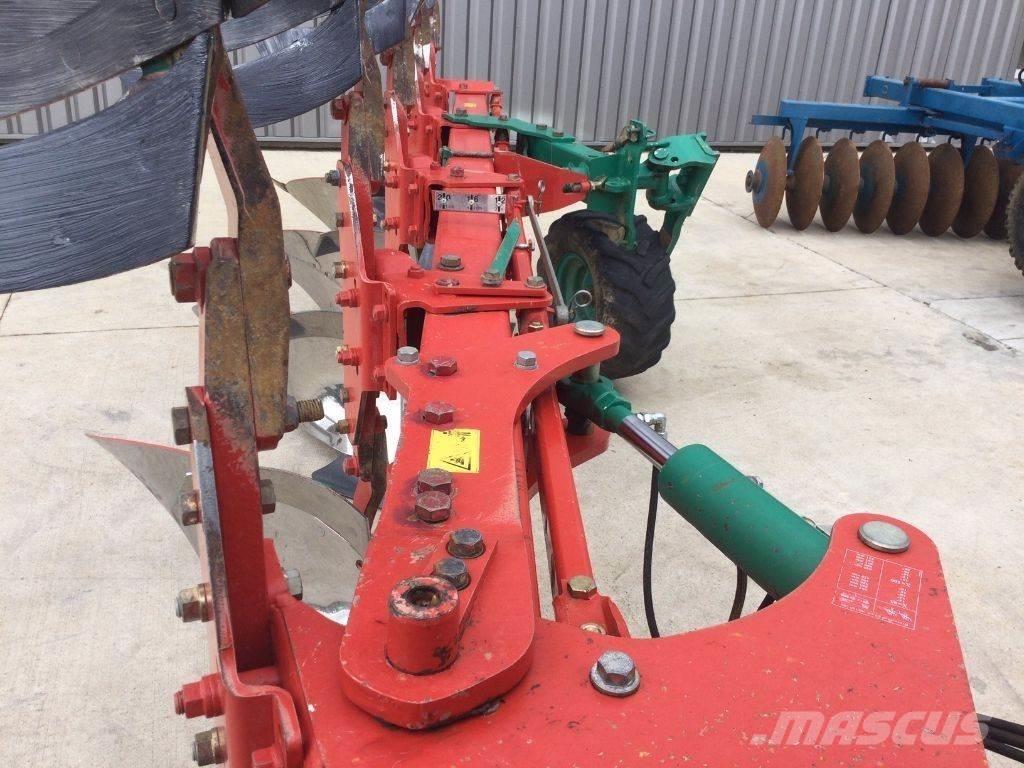 Kverneland LS100 Conventional ploughs