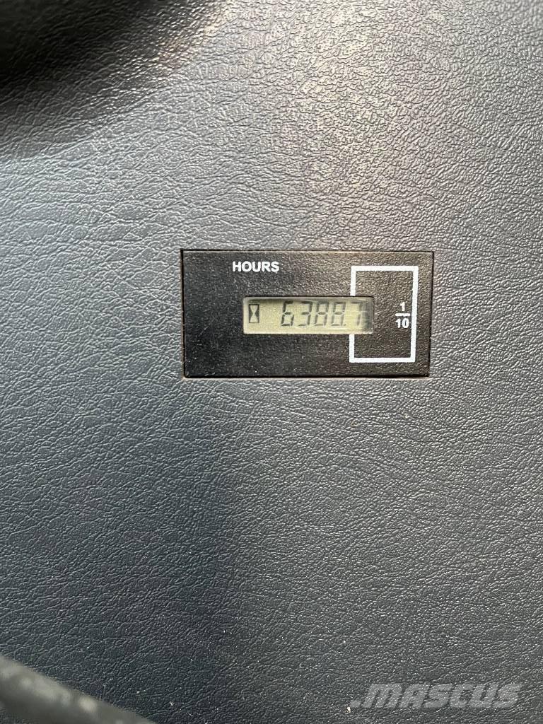 Hyundai HX 145 LCR Crawler excavators