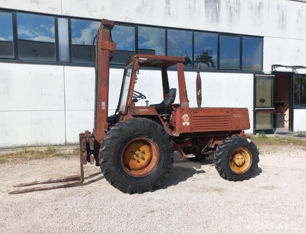 Manitou 4RM30G Diesel trucks