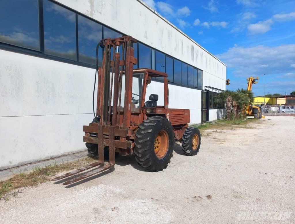 Manitou 4RM30G Diesel trucks
