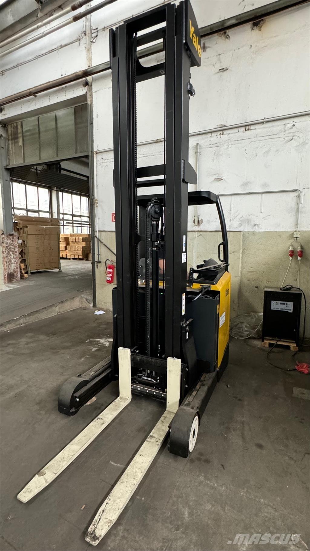Yale MR16 Reach trucks