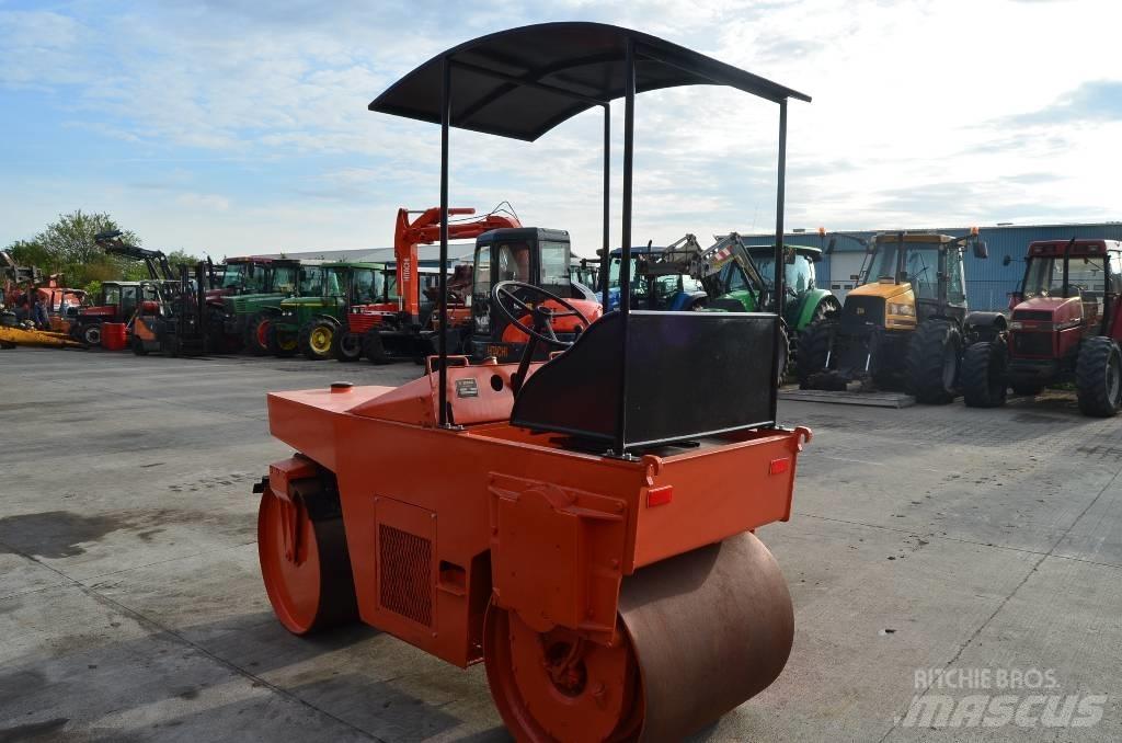 Bomag BW 90 Twin drum rollers