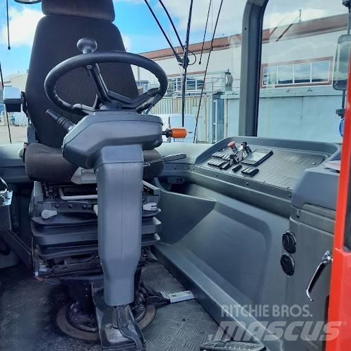 Kalmar TR618i Terminal tractors