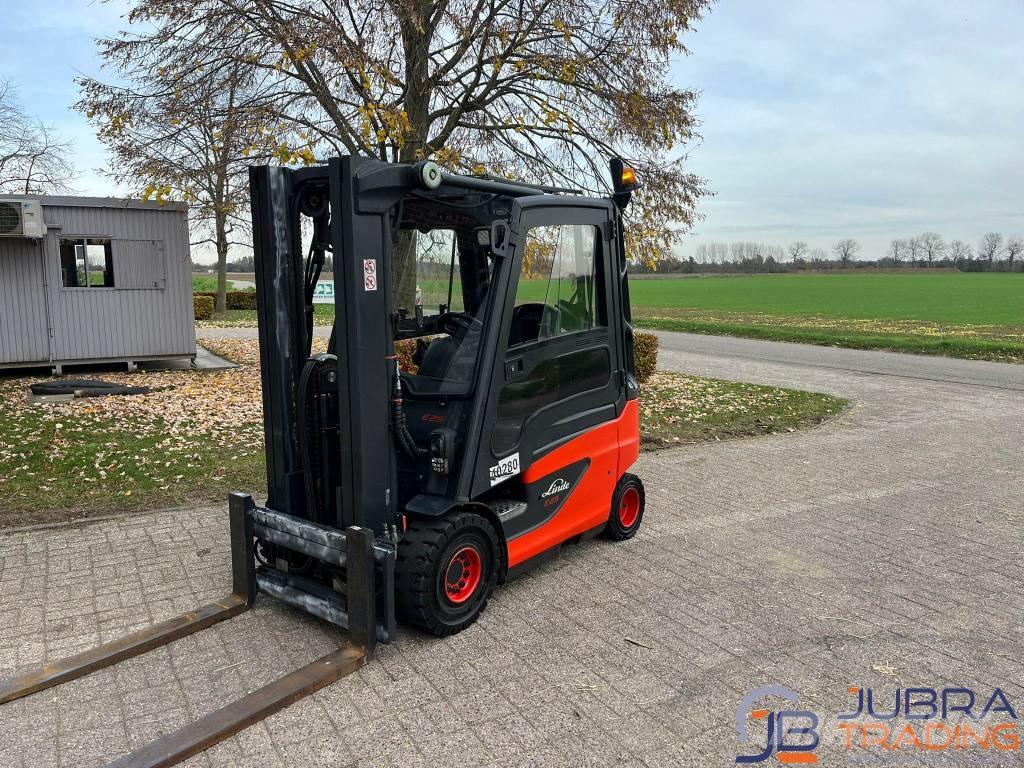 Linde E25-01 Electric forklift trucks