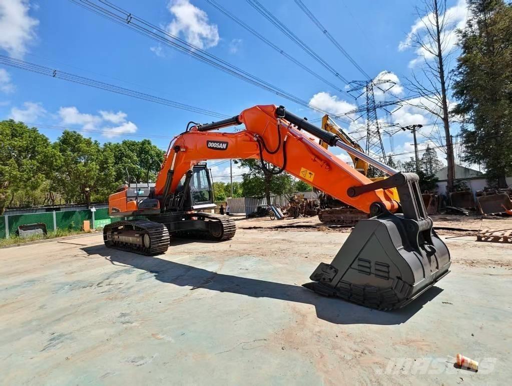 Doosan DX380LC-9 Amphibious Excavators