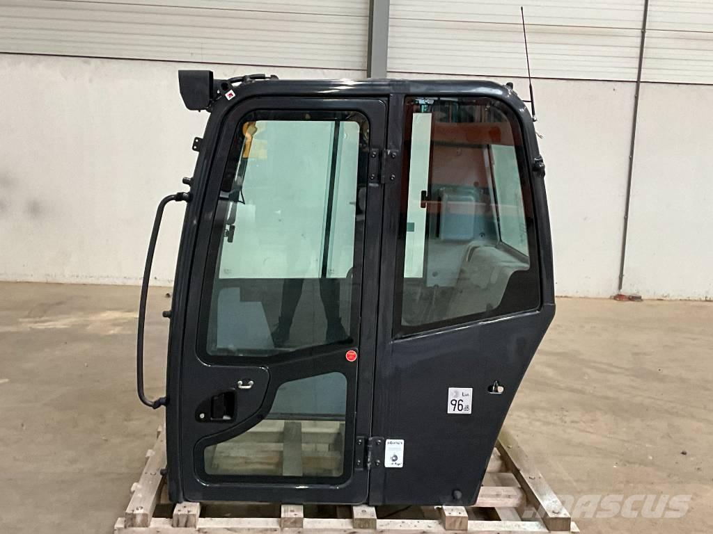 Kubota KX 080-4 A 2 Cabins and interior