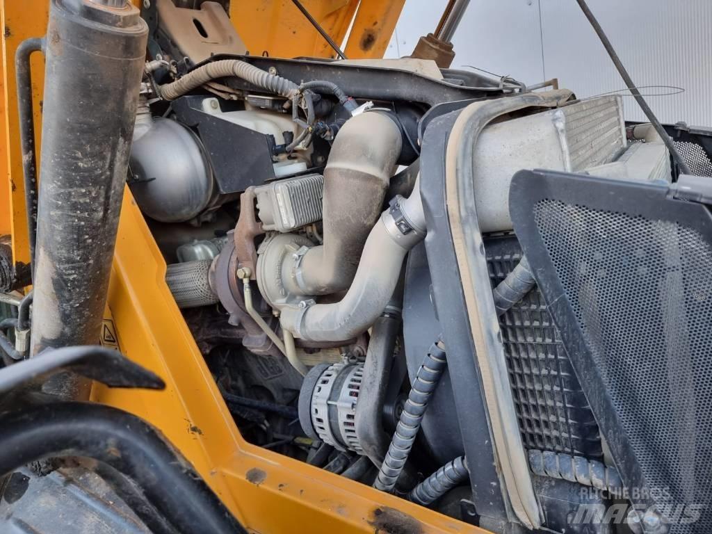 JCB 4 CX Backhoe loaders