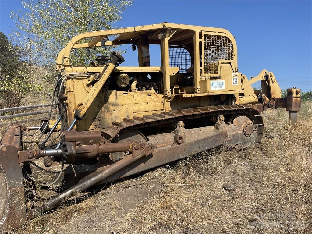 CAT D8H Crawler dozers