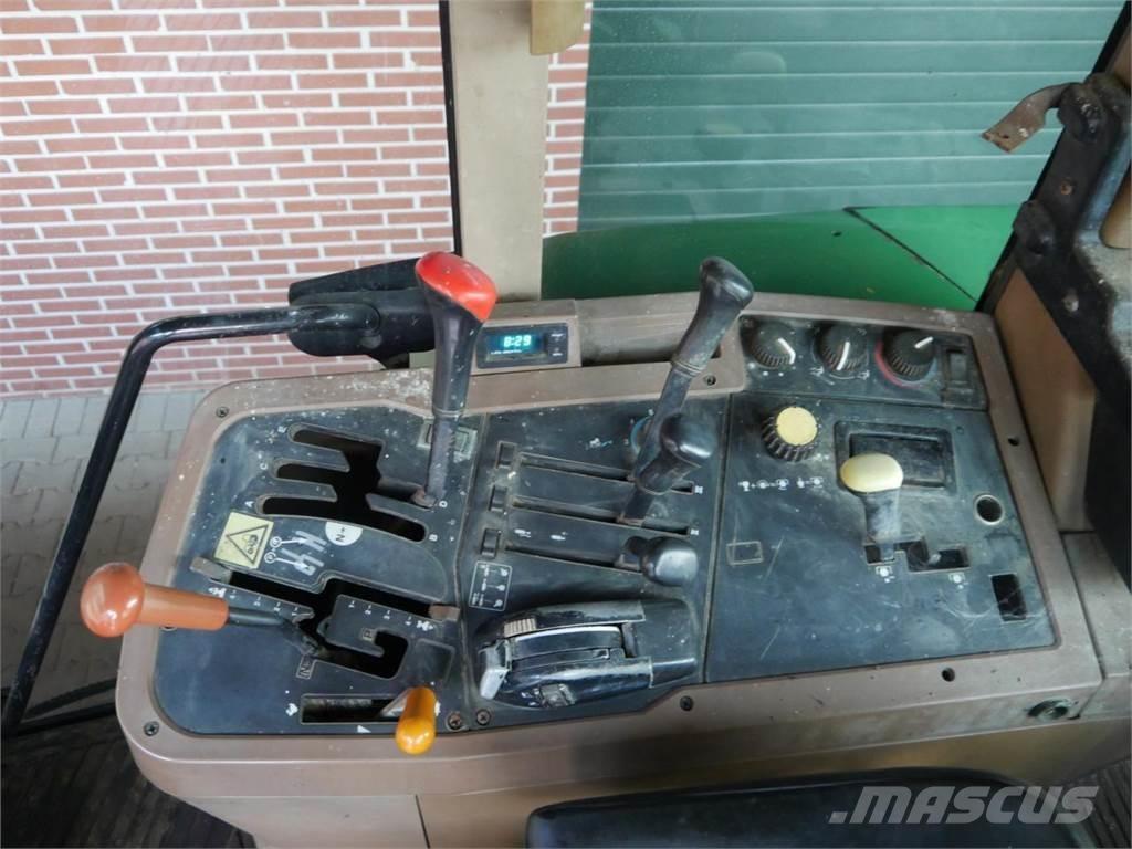 John Deere 7800 Tractors