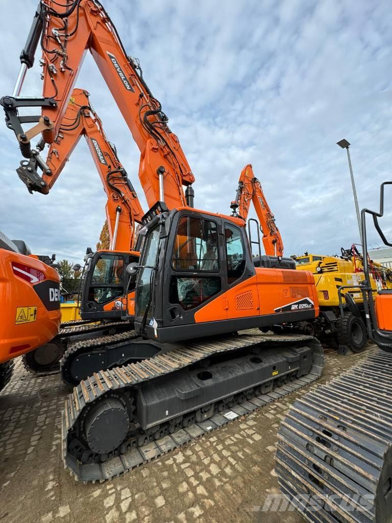 Doosan DX 225LC-7 Crawler excavators