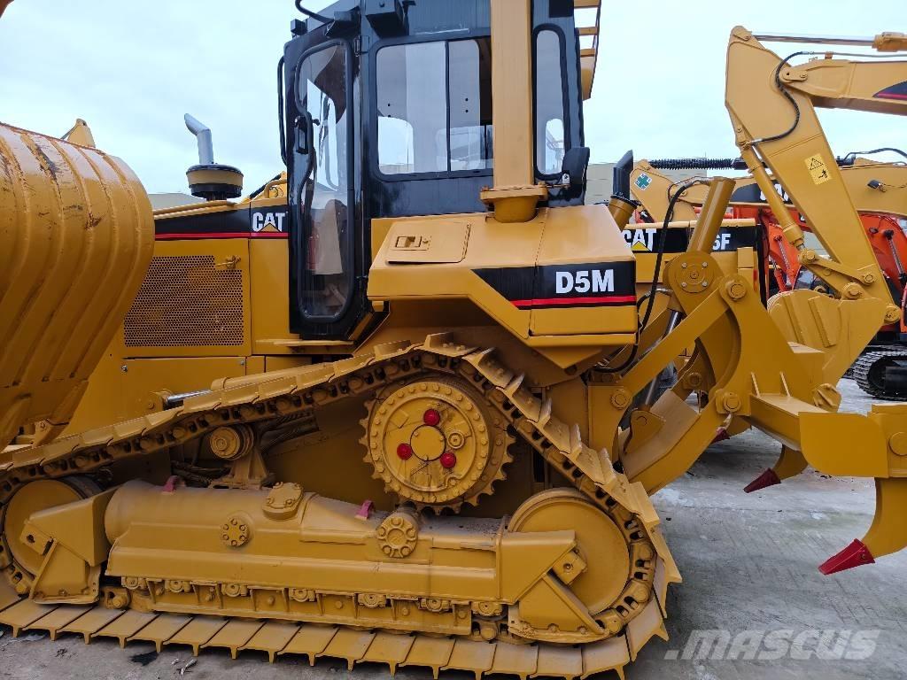 CAT D 5 M Crawler dozers