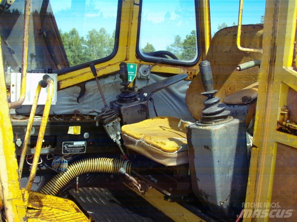 Hymas 82 R Midi excavators  7t - 12t