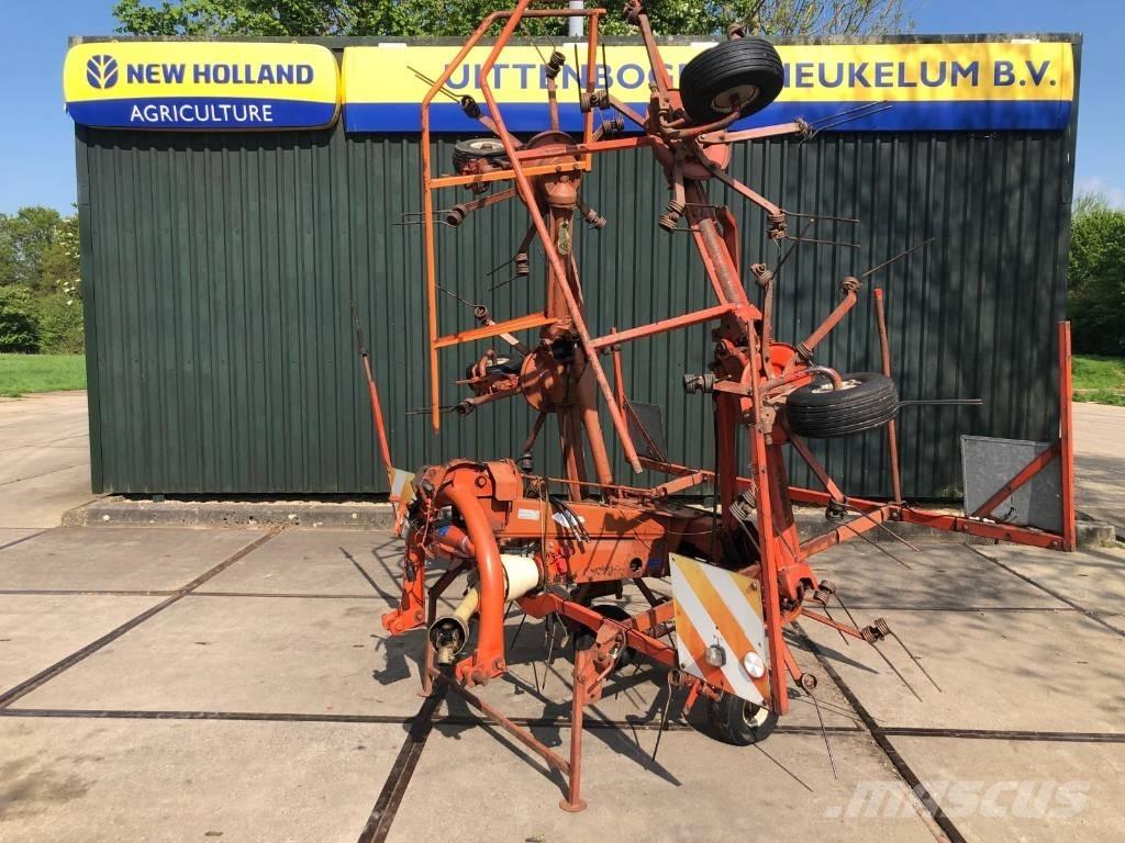 Kuhn GF 6301 M H O Rakes and tedders