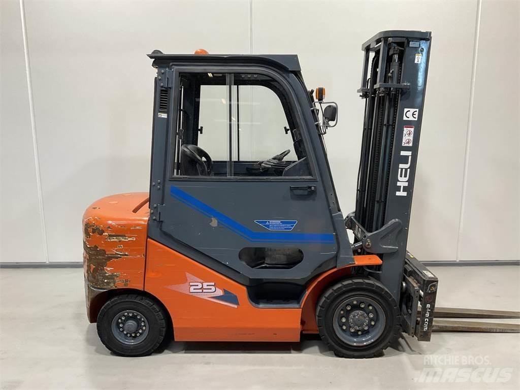 Heli CDCP25 Diesel trucks