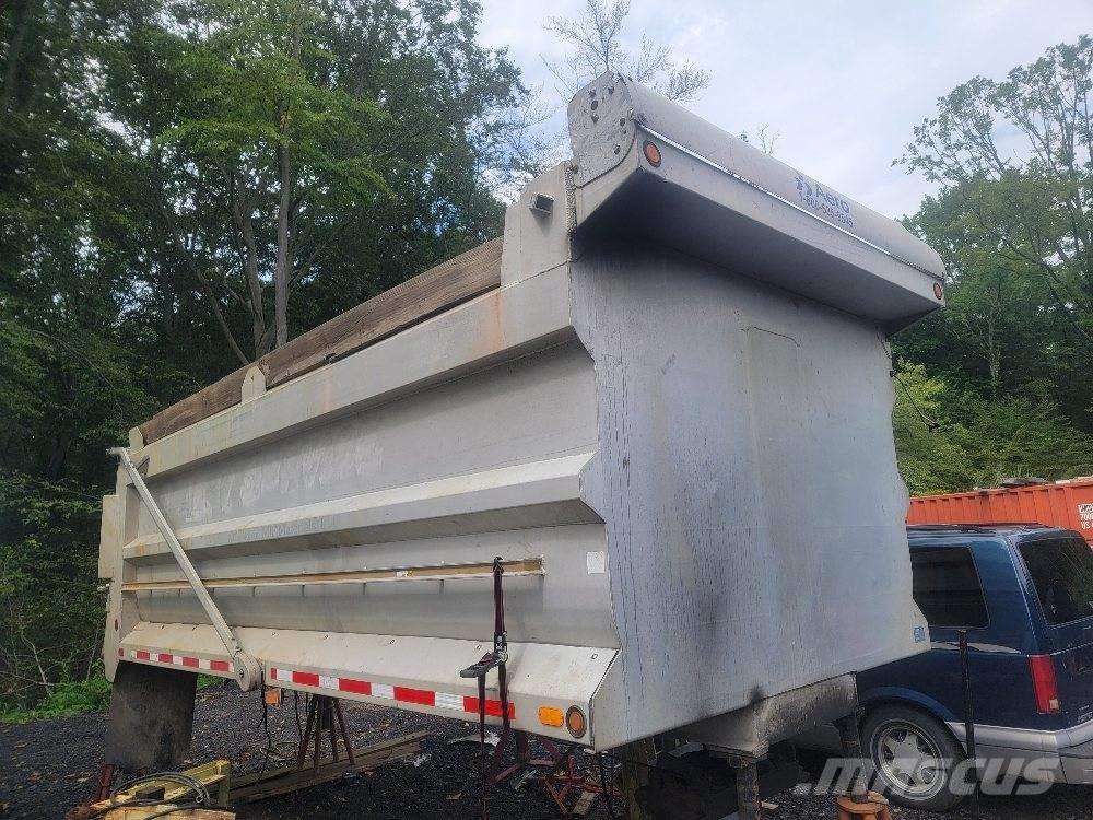  J & J 17' Dump Body Tipper trucks