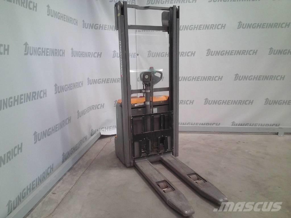 Jungheinrich EJC 112 Pedestrian stacker