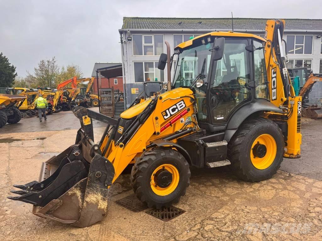 JCB 3 CX Backhoe loaders