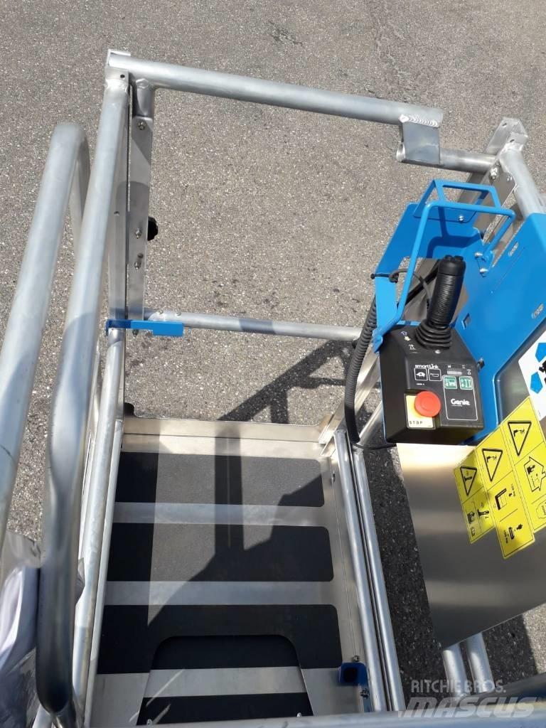Genie GR 20 Vertical mast lifts
