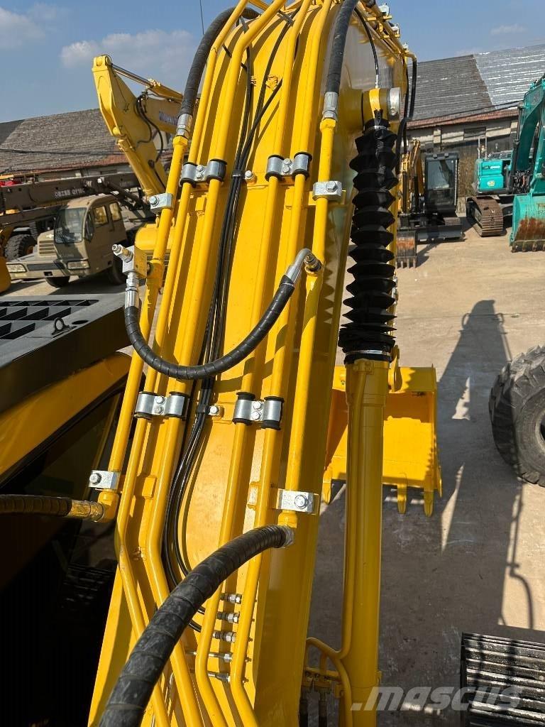 Komatsu PC 200-7 Crawler excavators