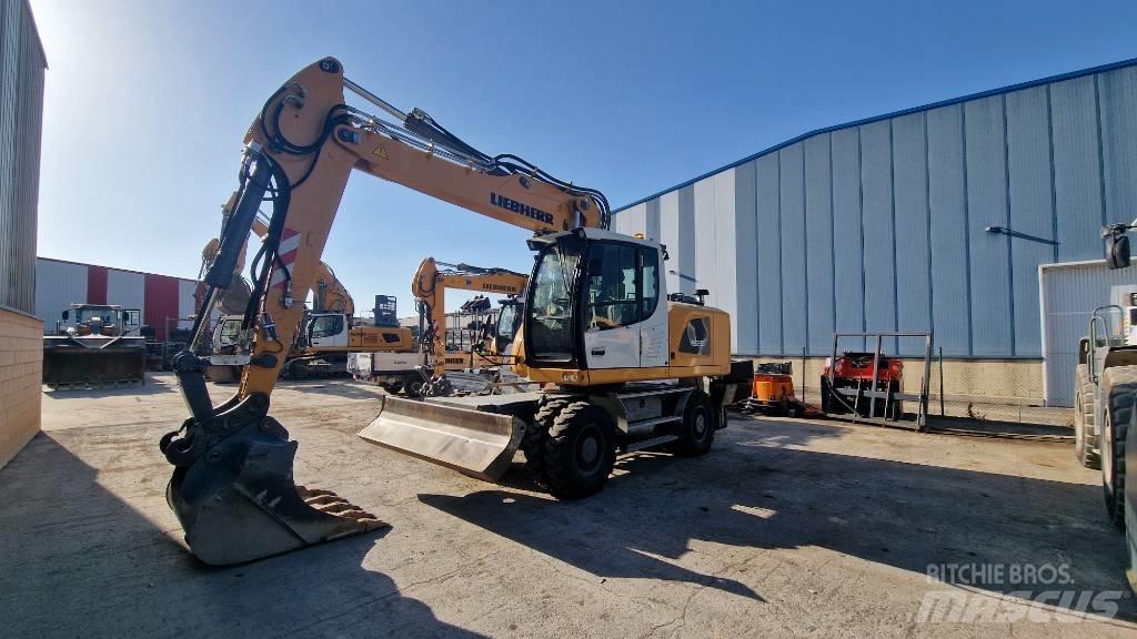 Liebherr A 920 Wheeled excavators