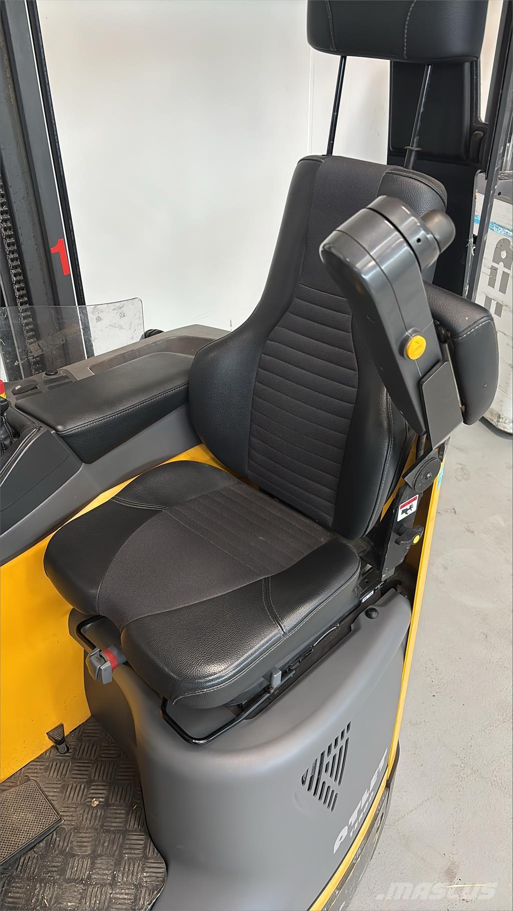 Atlet ULS120 Reach trucks