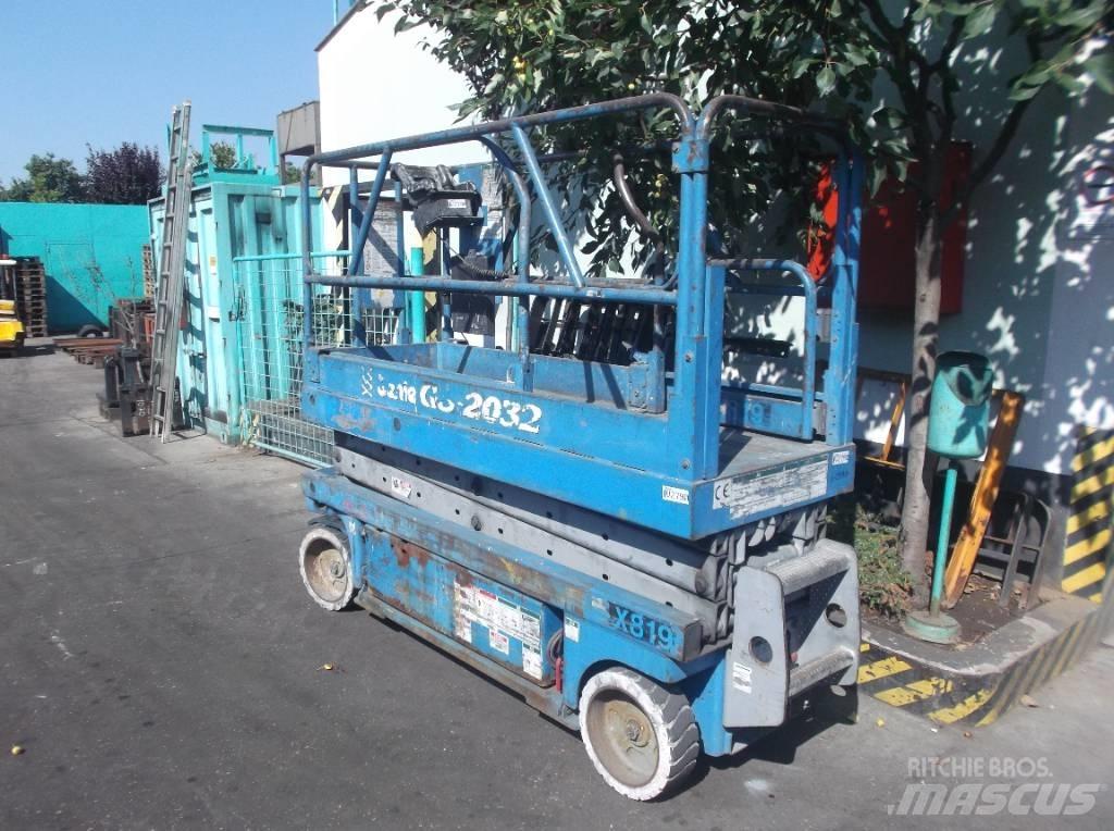 Genie GS 2032    V-2790 Vertical mast lifts
