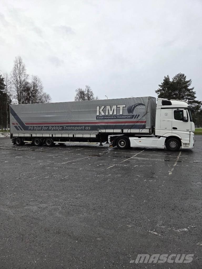Närko Jumbo Curtainsider semi-trailers