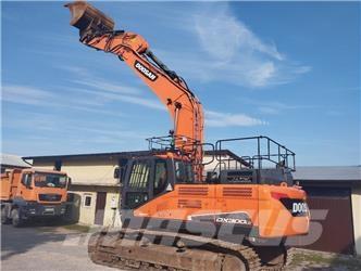 Doosan DX 300 LC Crawler excavators