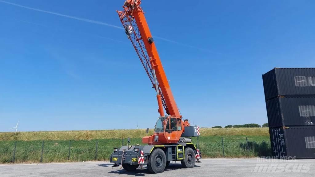 Terex RC30 Rough terrain cranes