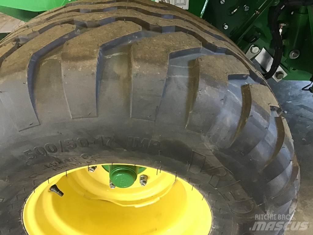 John Deere V461M Round balers